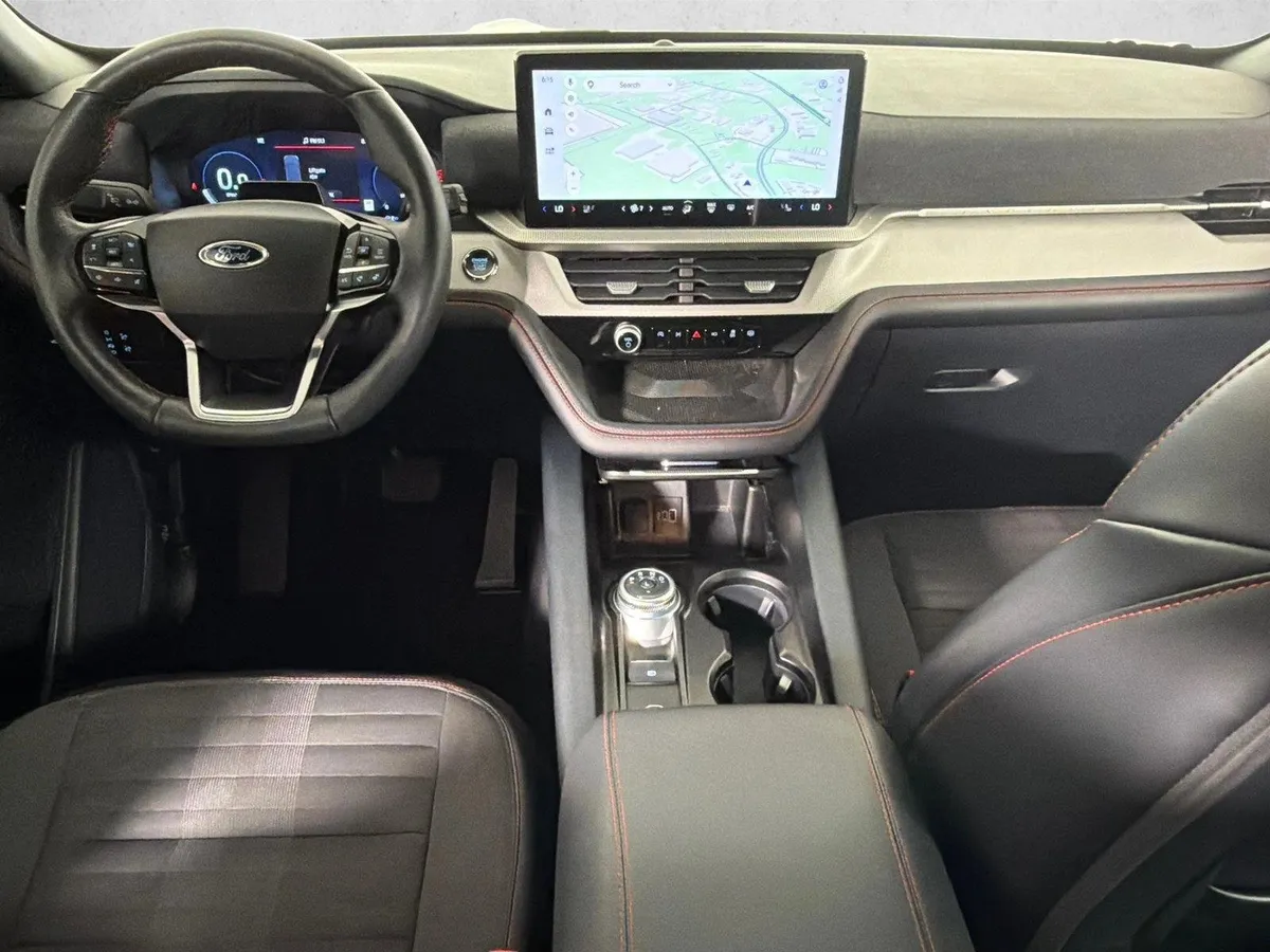 2025 Ford Explorer ST-Line thumbnail 24