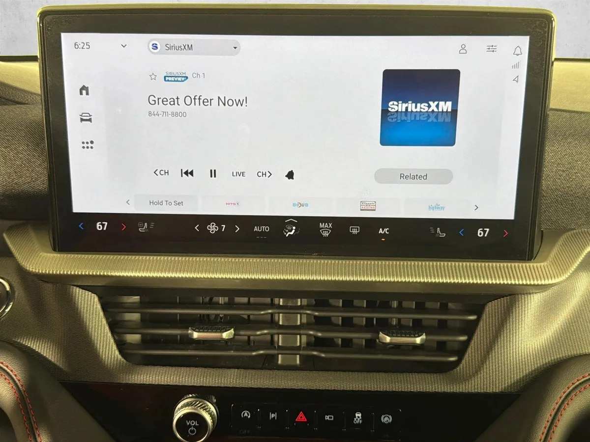 2025 Ford Explorer ST-Line thumbnail 29