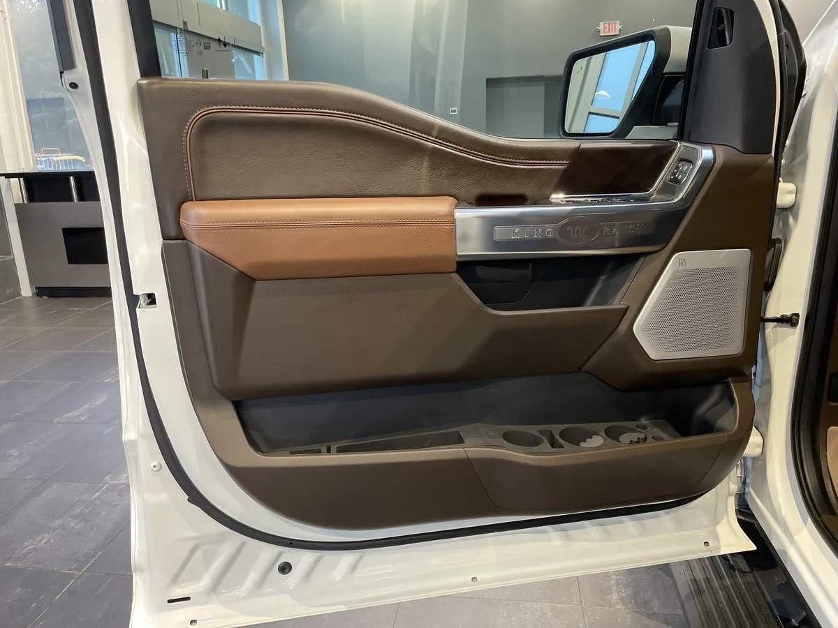 2025 Ford F-150 King Ranch thumbnail 13