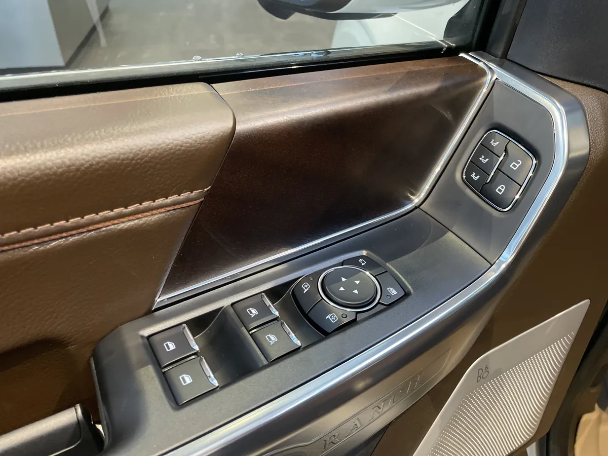 2025 Ford F-150 King Ranch thumbnail 14