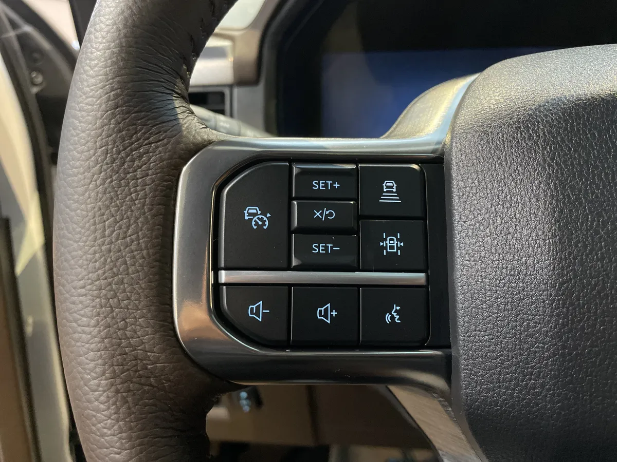 2025 Ford F-150 King Ranch thumbnail 19