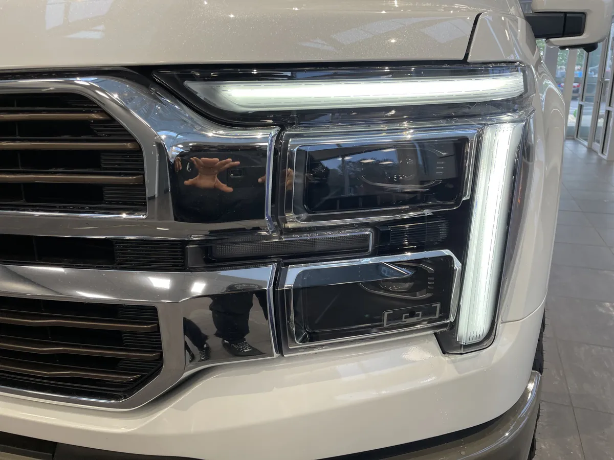 2025 Ford F-150 King Ranch thumbnail 4
