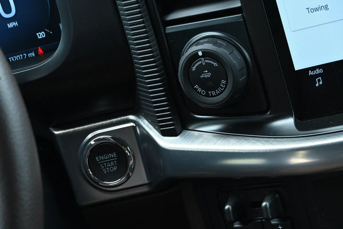 2025 Ford F-150 King Ranch thumbnail 23