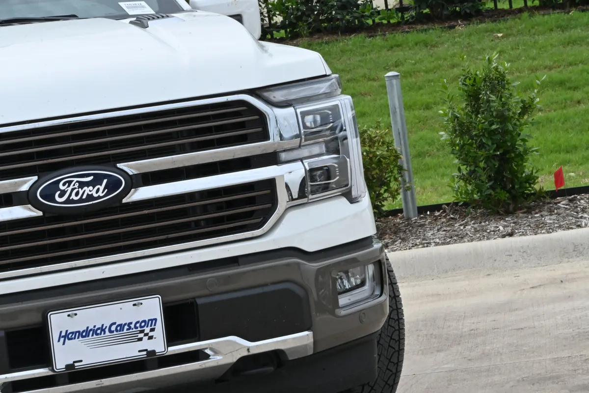 2025 Ford F-150 King Ranch thumbnail 9