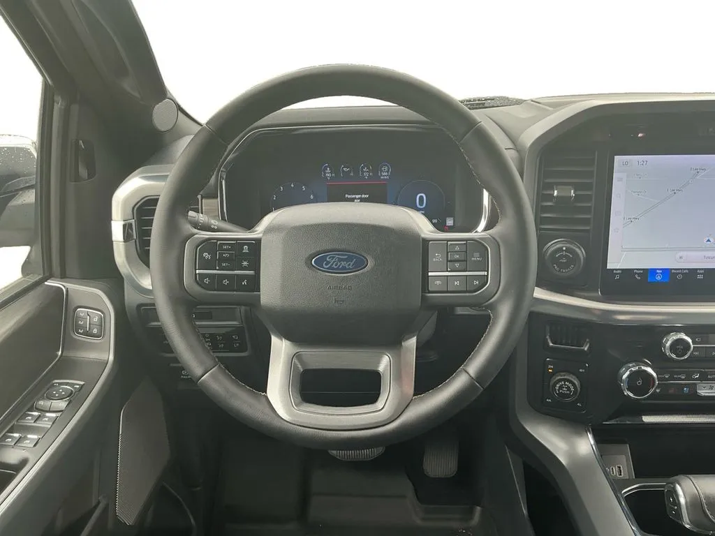 2025 Ford F-150 Lariat thumbnail 18