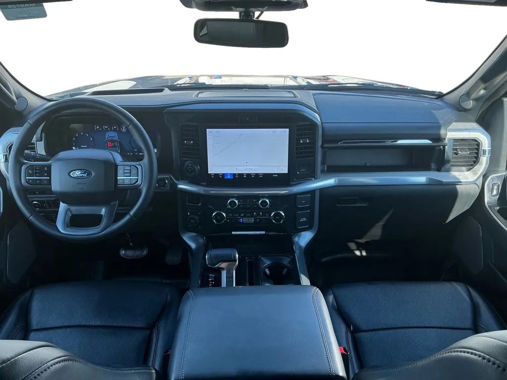 2025 Ford F-150 Lariat thumbnail 17