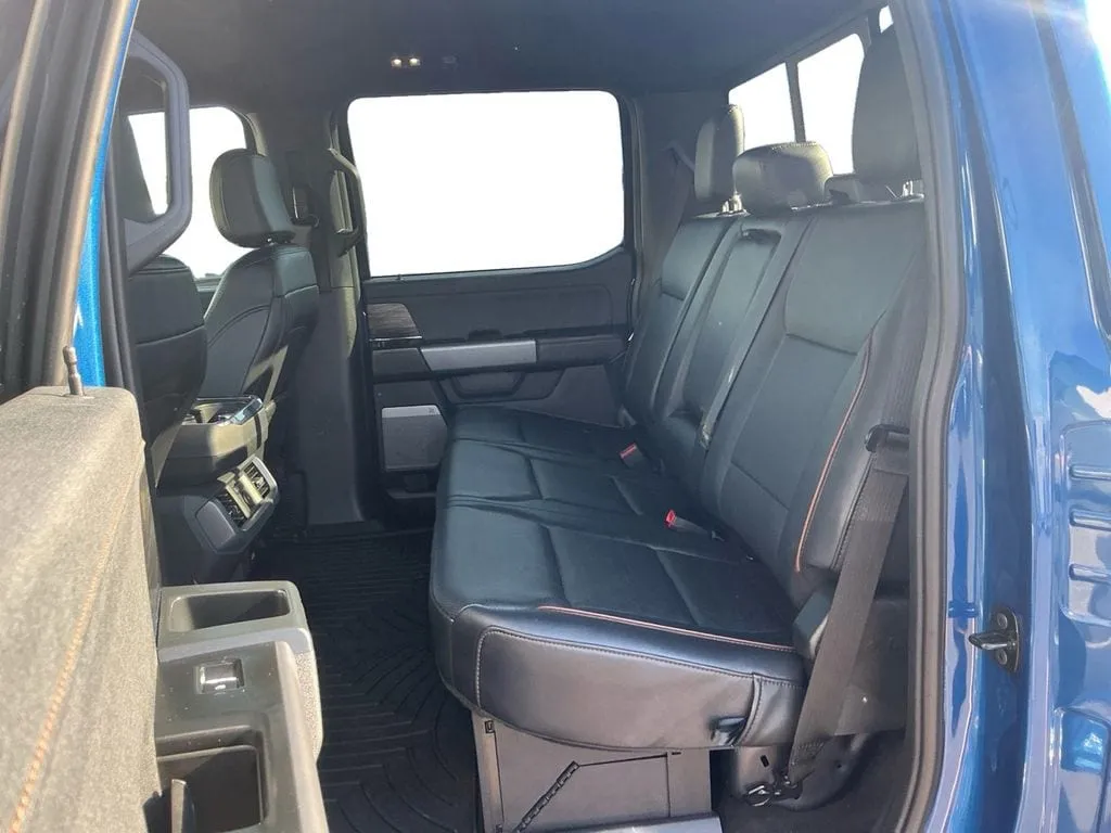 2025 Ford F-150 Lariat thumbnail 21