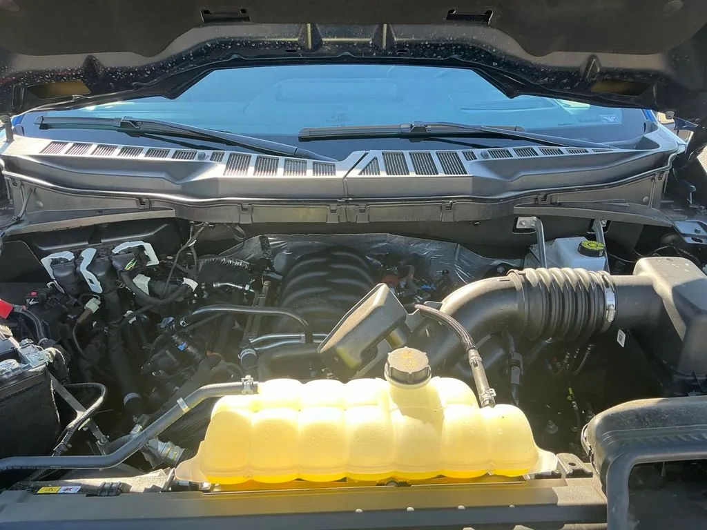 2025 Ford F-150 Lariat thumbnail 25
