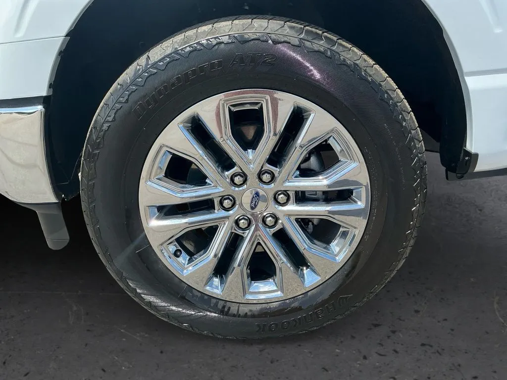 2025 Ford F-150 Lariat thumbnail 13