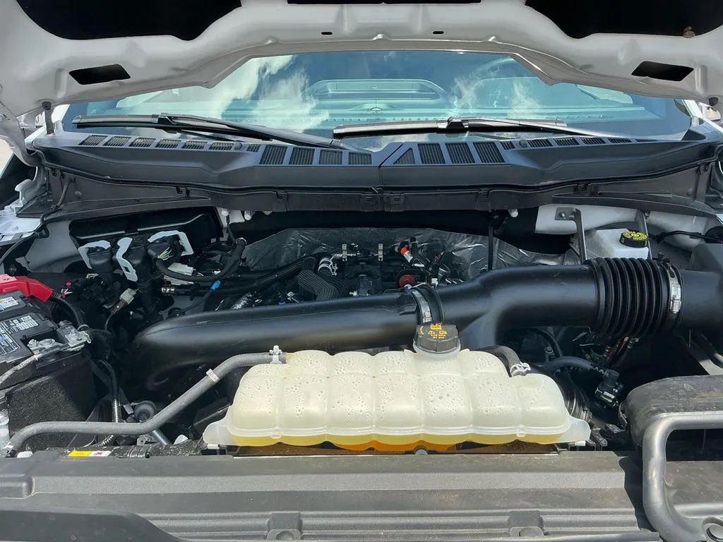 2025 Ford F-150 Lariat thumbnail 25