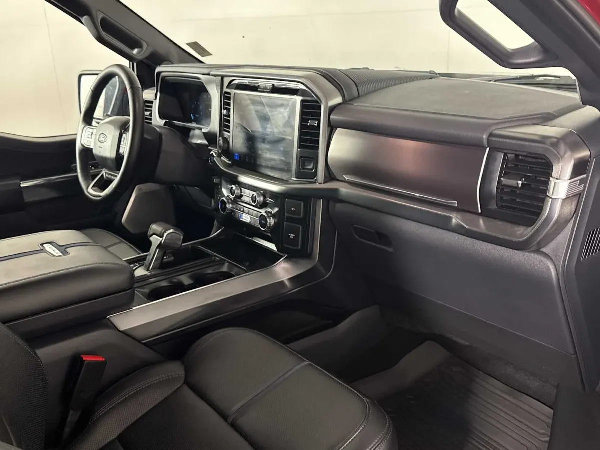 2025 Ford F-150 Platinum thumbnail 23