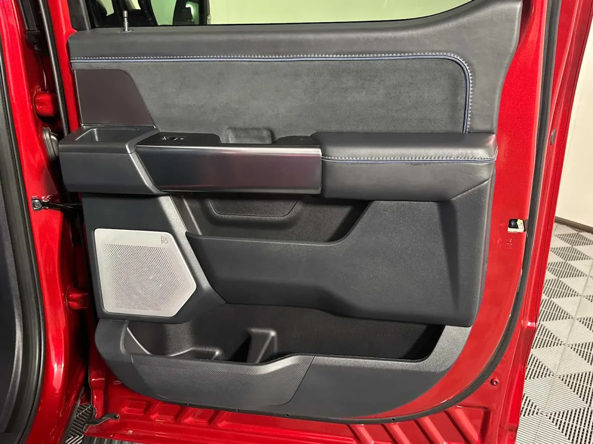 2025 Ford F-150 Platinum thumbnail 26