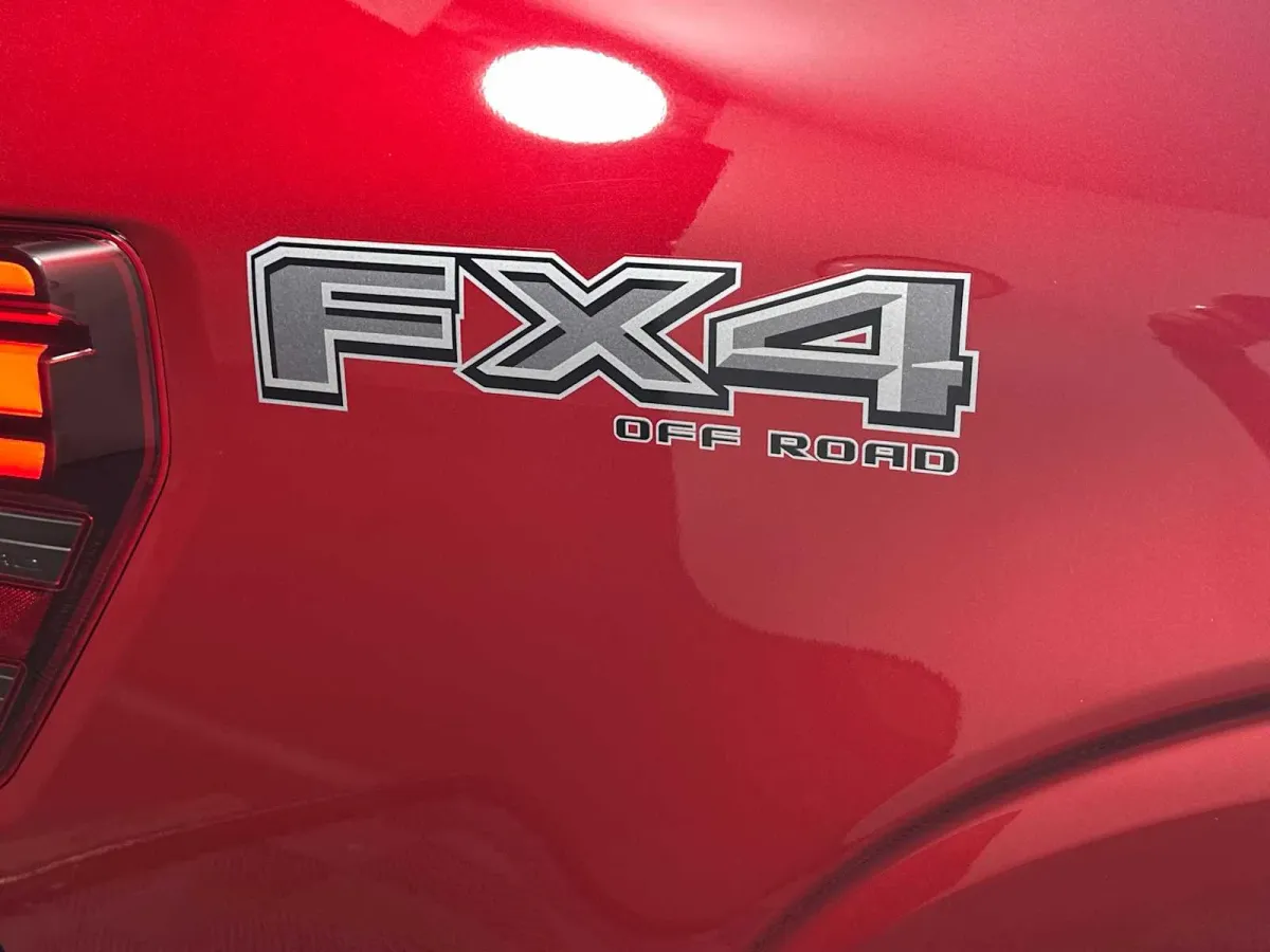 2025 Ford F-150 Platinum thumbnail 28
