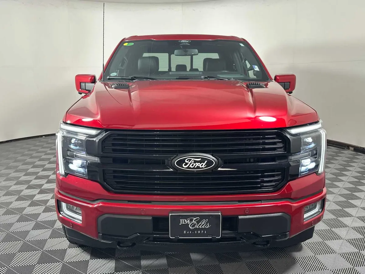 2025 Ford F-150 Platinum thumbnail 3