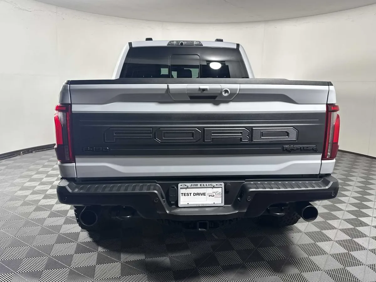 2025 Ford F-150 Raptor thumbnail 11