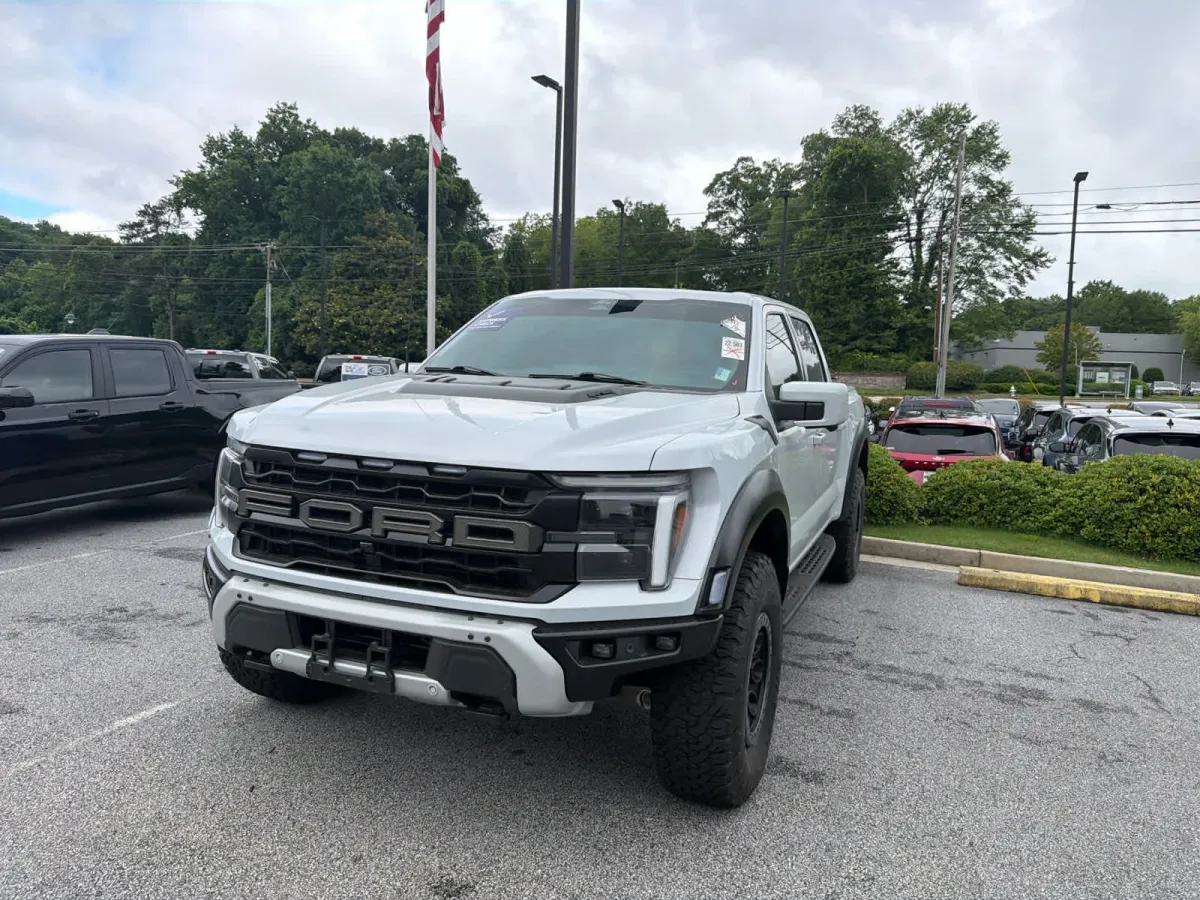 2025 Ford F-150 Raptor thumbnail 2