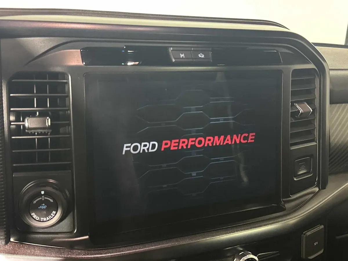 2025 Ford F-150 Raptor thumbnail 37