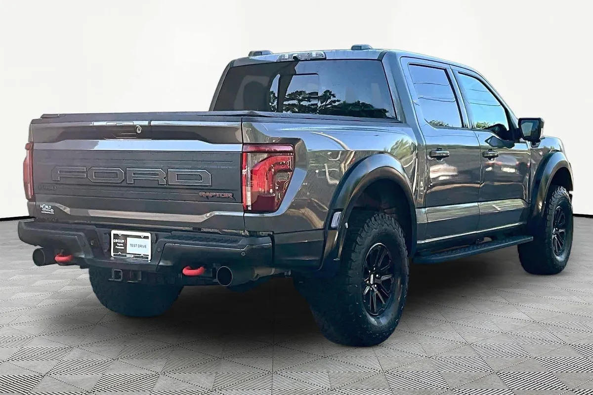 2025 Ford F-150 Raptor thumbnail 13