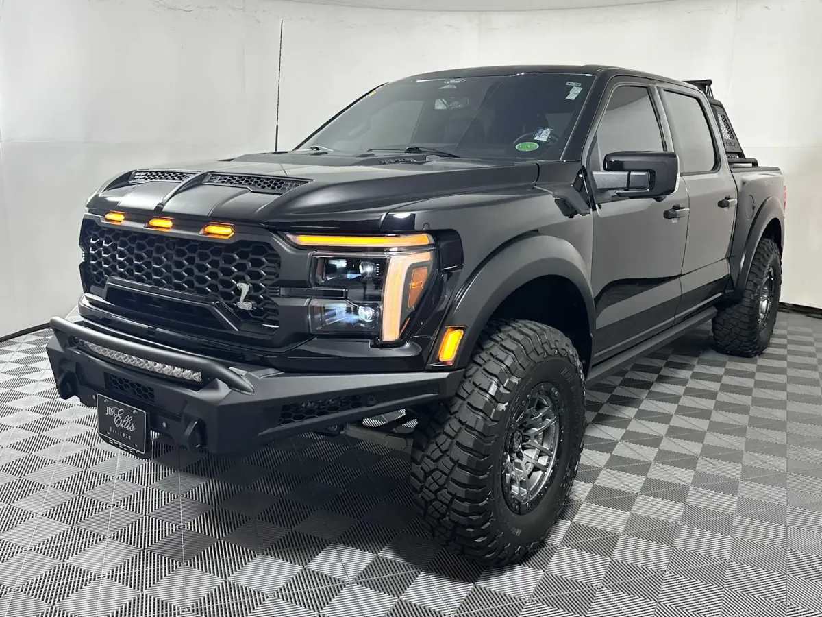 2025 Ford F-150 Raptor thumbnail 6