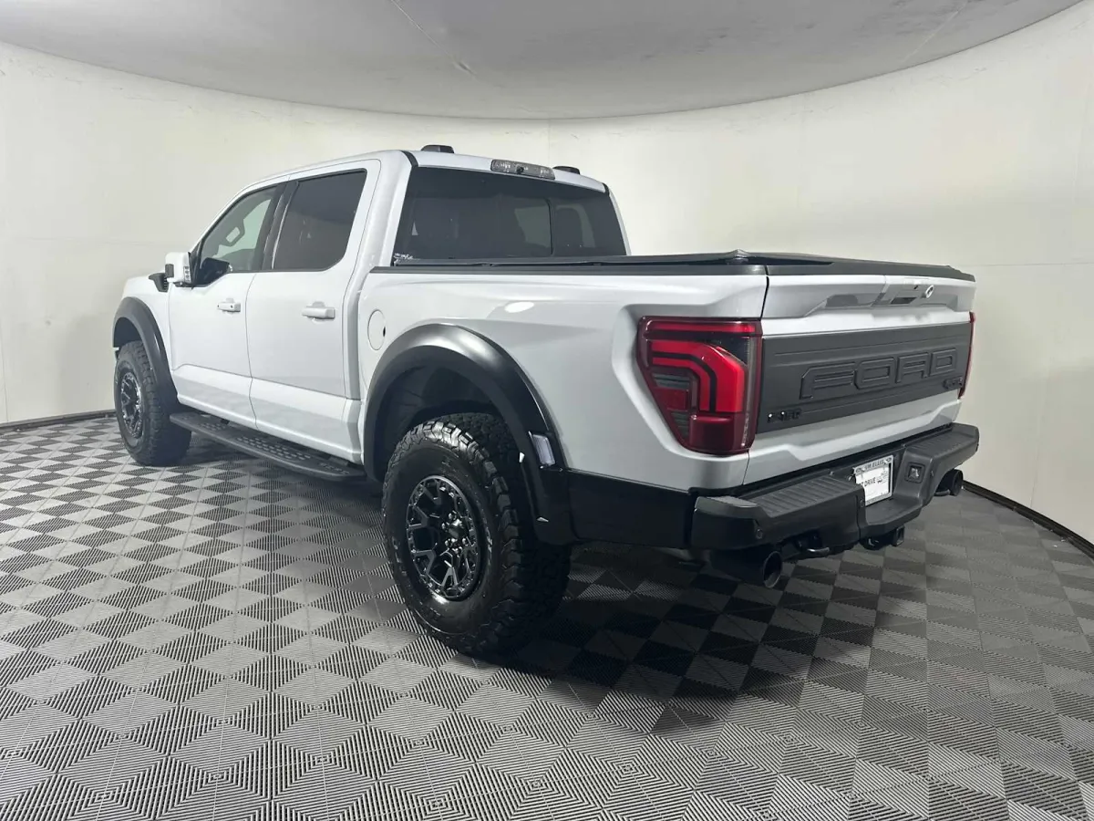 2025 Ford F-150 Raptor thumbnail 10
