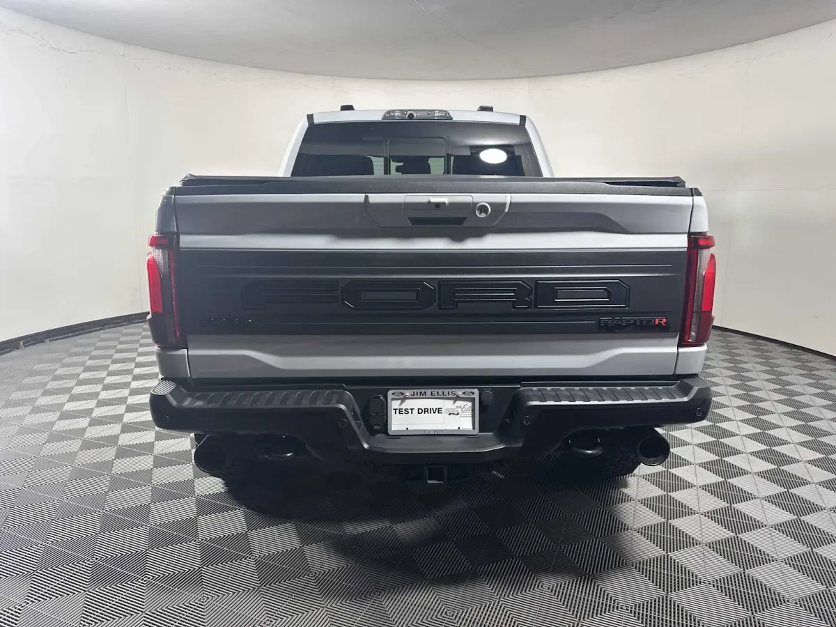 2025 Ford F-150 Raptor thumbnail 11