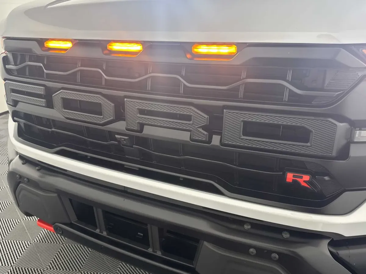 2025 Ford F-150 Raptor thumbnail 18