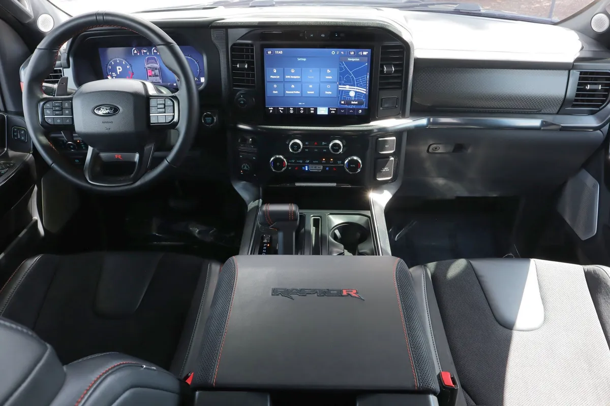 2025 Ford F-150 Raptor thumbnail 6