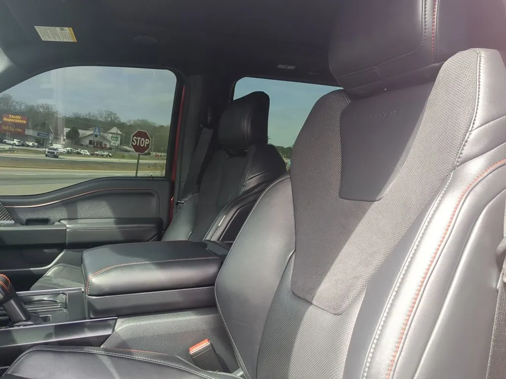 2025 Ford F-150 Raptor thumbnail 15