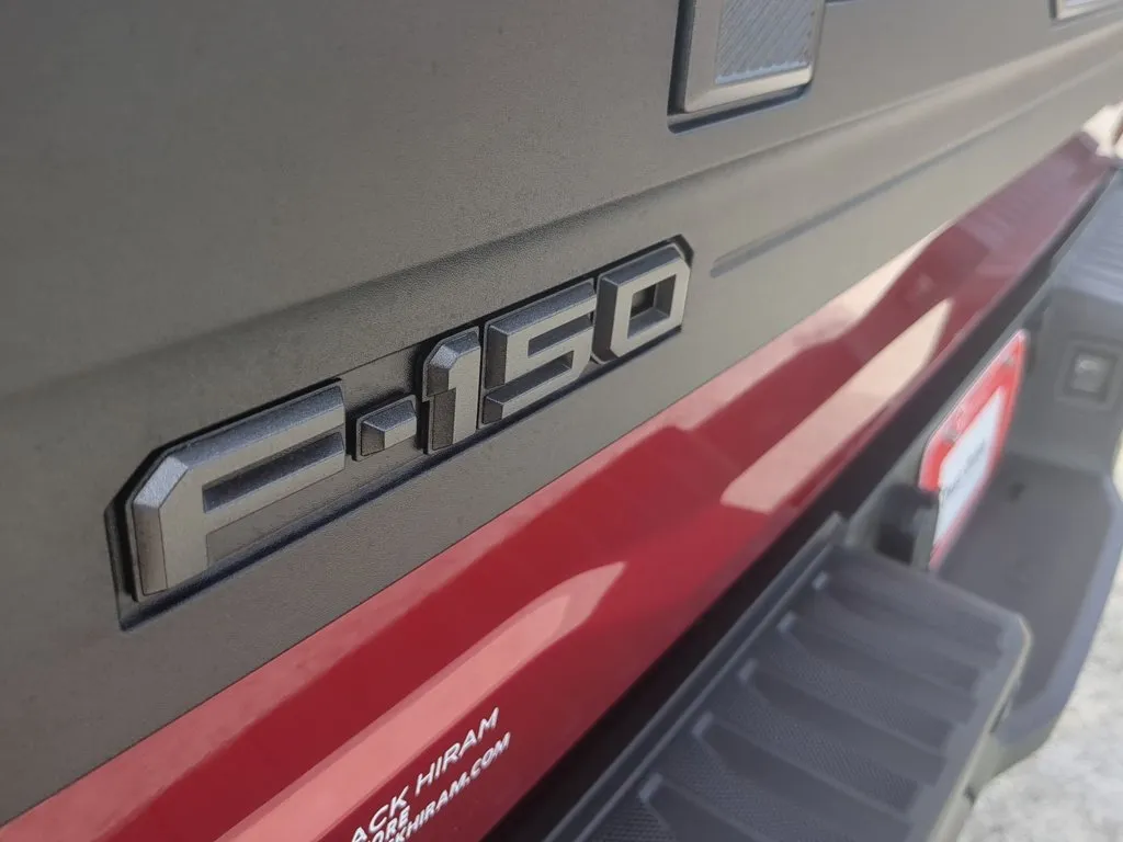2025 Ford F-150 Raptor thumbnail 30
