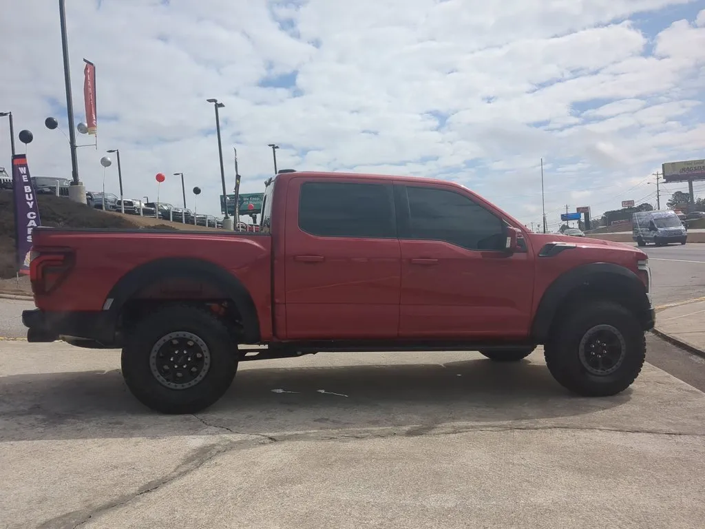 2025 Ford F-150 Raptor thumbnail 4