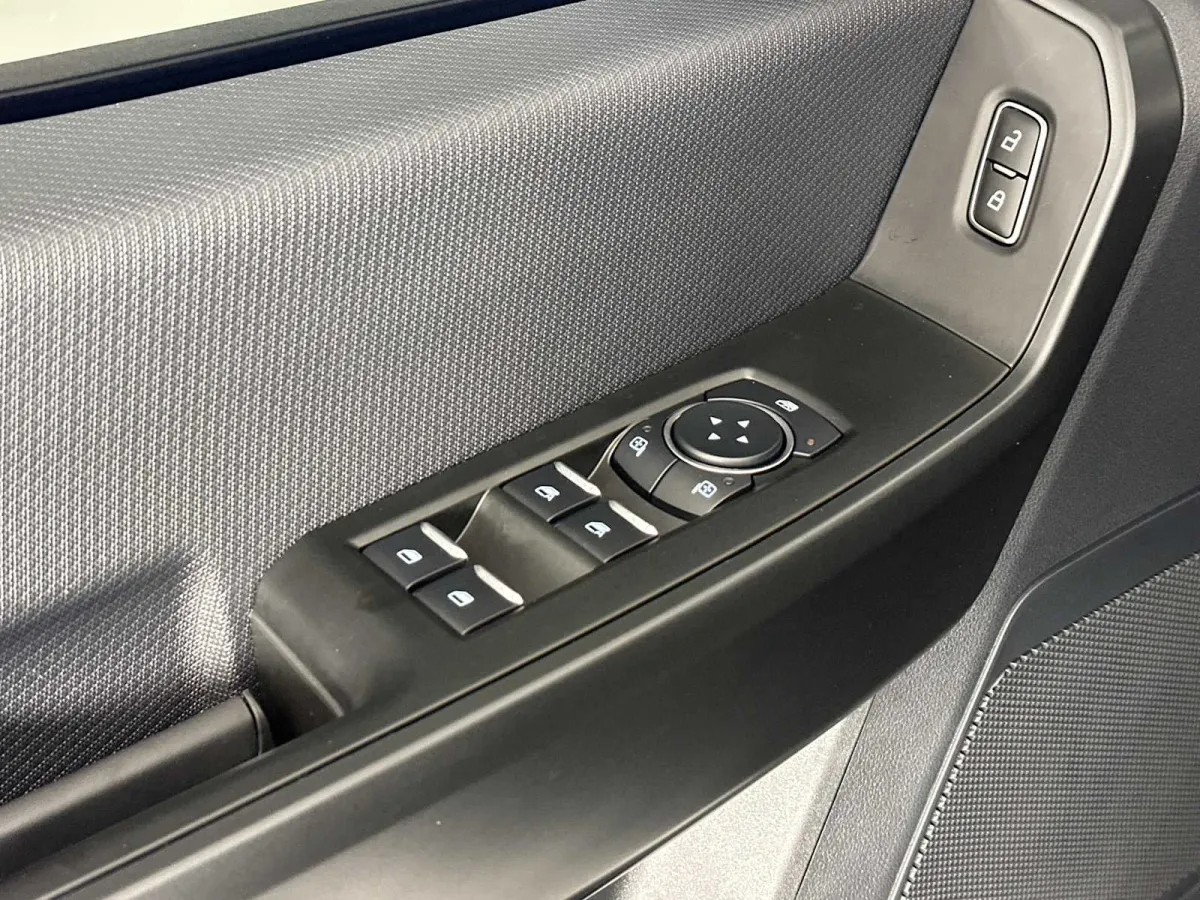 2025 Ford F-150 STX thumbnail 11