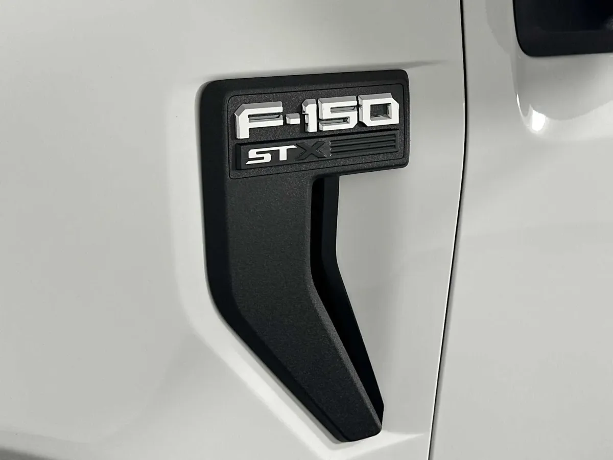2025 Ford F-150 STX thumbnail 13