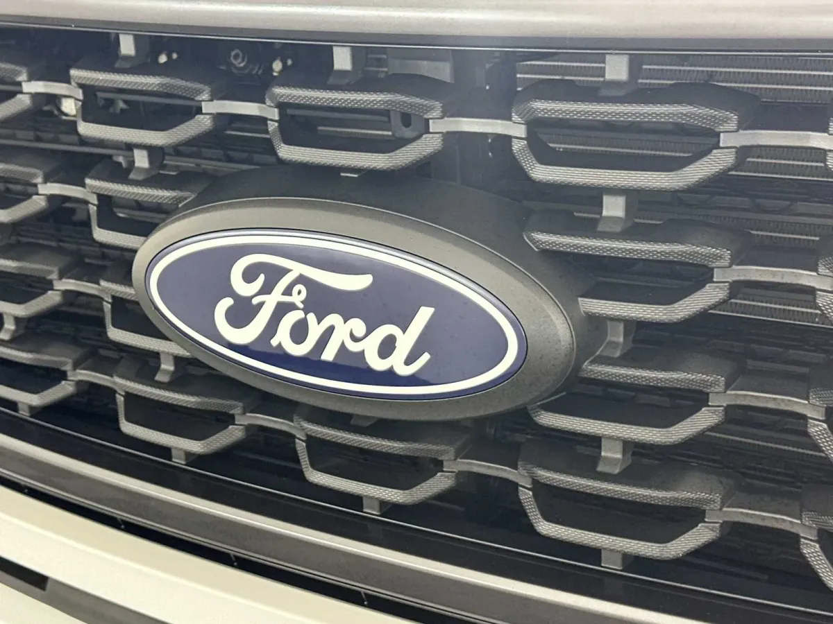 2025 Ford F-150 STX thumbnail 14