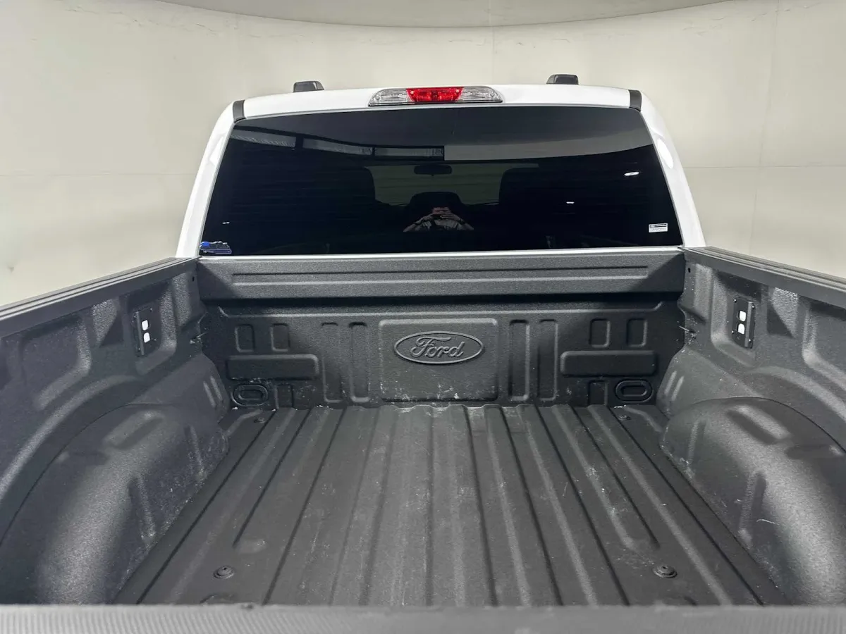 2025 Ford F-150 STX thumbnail 23
