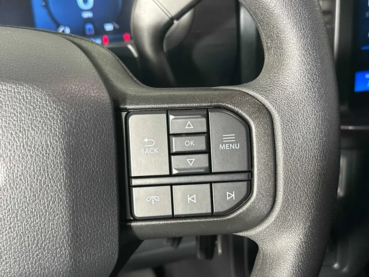 2025 Ford F-150 STX thumbnail 31