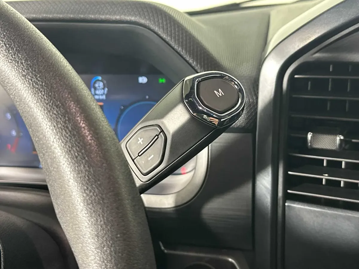 2025 Ford F-150 STX thumbnail 35