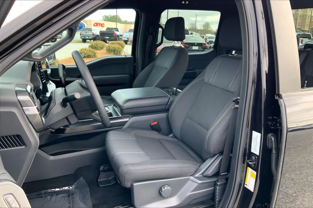 2025 Ford F-150 STX thumbnail 13