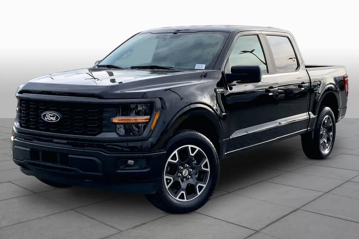 2025 Ford F-150 STX thumbnail 2