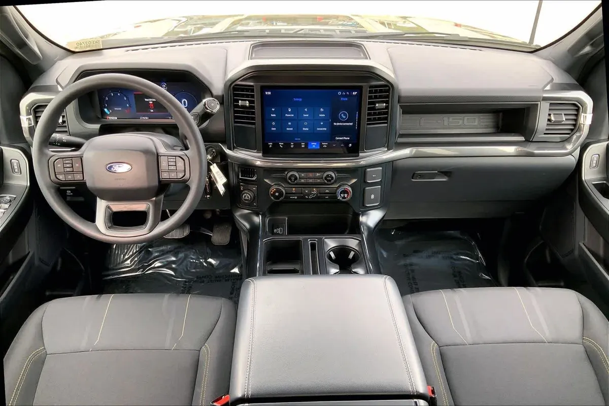 2025 Ford F-150 STX thumbnail 23