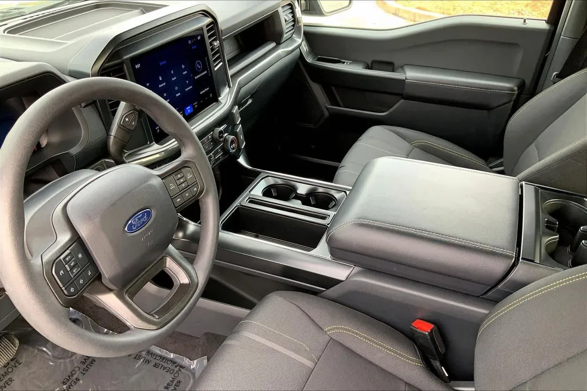 2025 Ford F-150 STX thumbnail 25