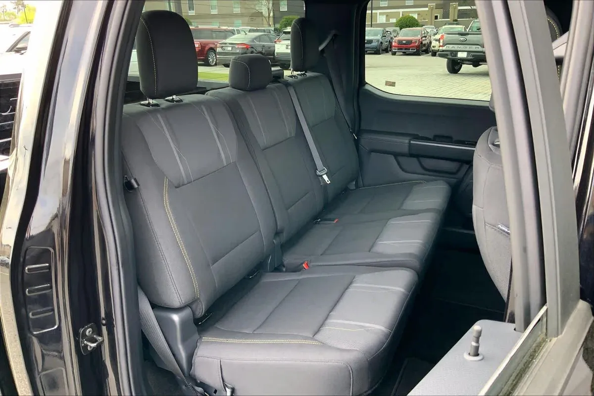 2025 Ford F-150 STX thumbnail 30