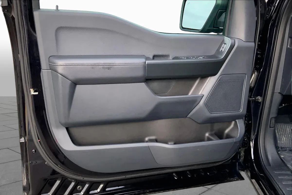 2025 Ford F-150 STX thumbnail 35