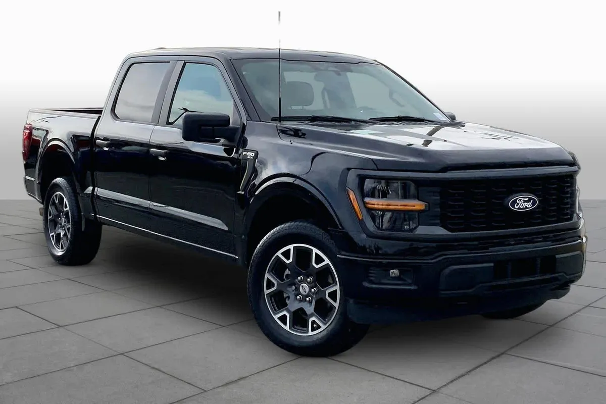 2025 Ford F-150 STX thumbnail 5