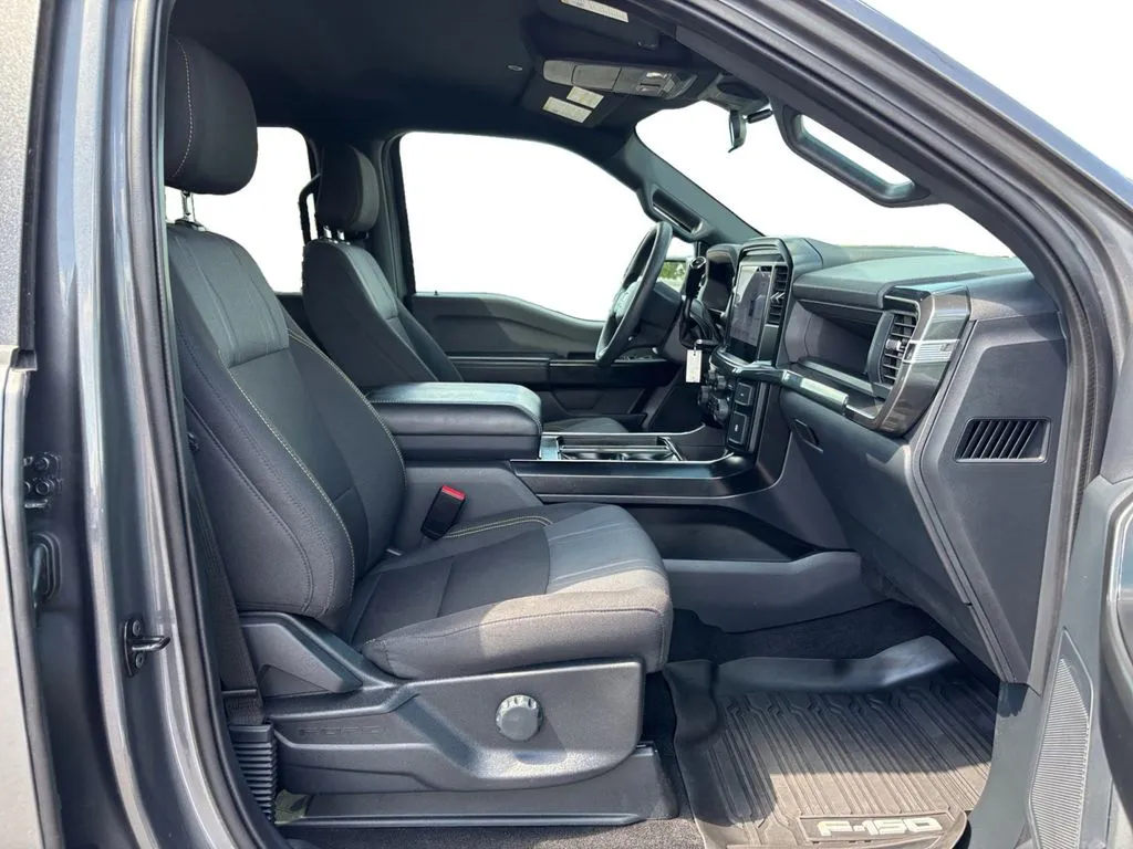 2025 Ford F-150 STX thumbnail 22