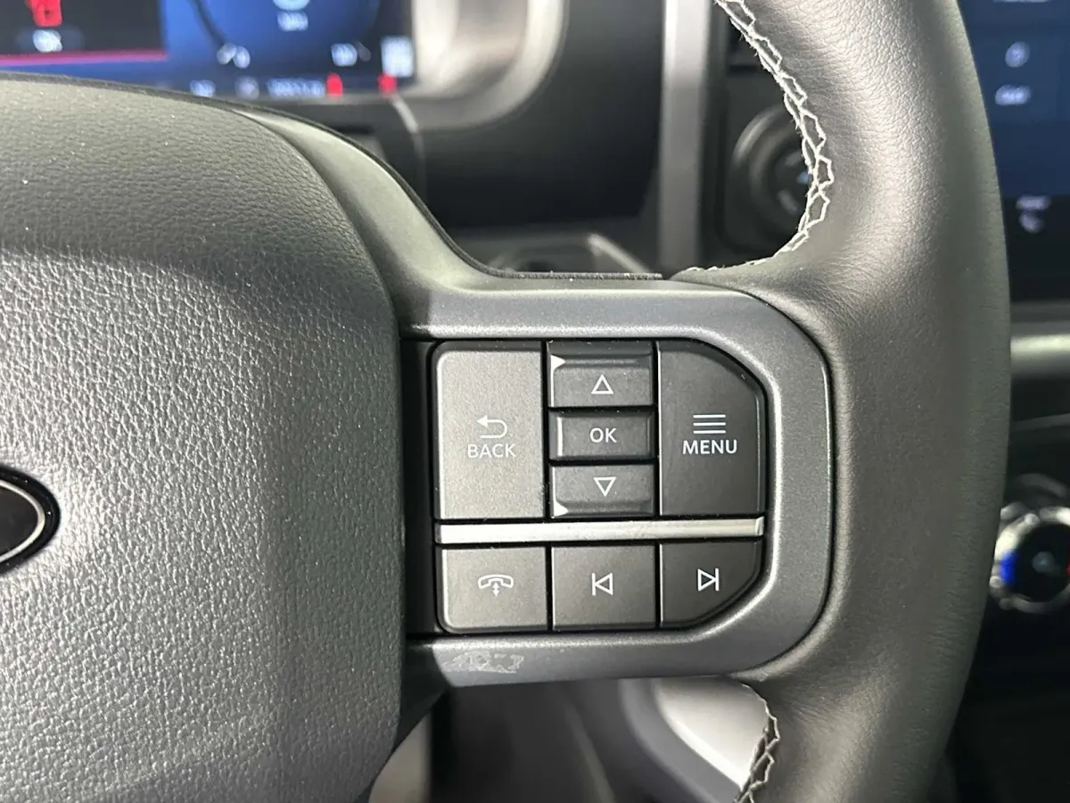 2025 Ford F-150 XLT thumbnail 32