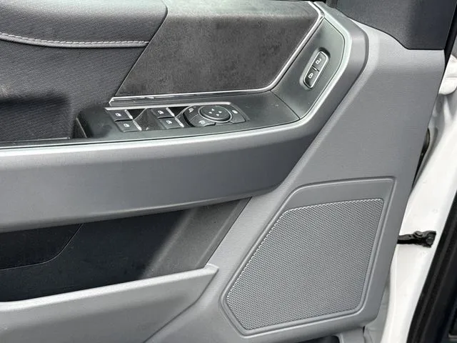 2025 Ford F-150 XLT thumbnail 15