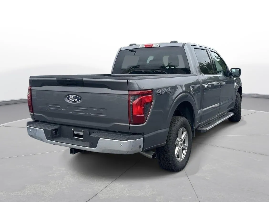 2025 Ford F-150 XLT thumbnail 6