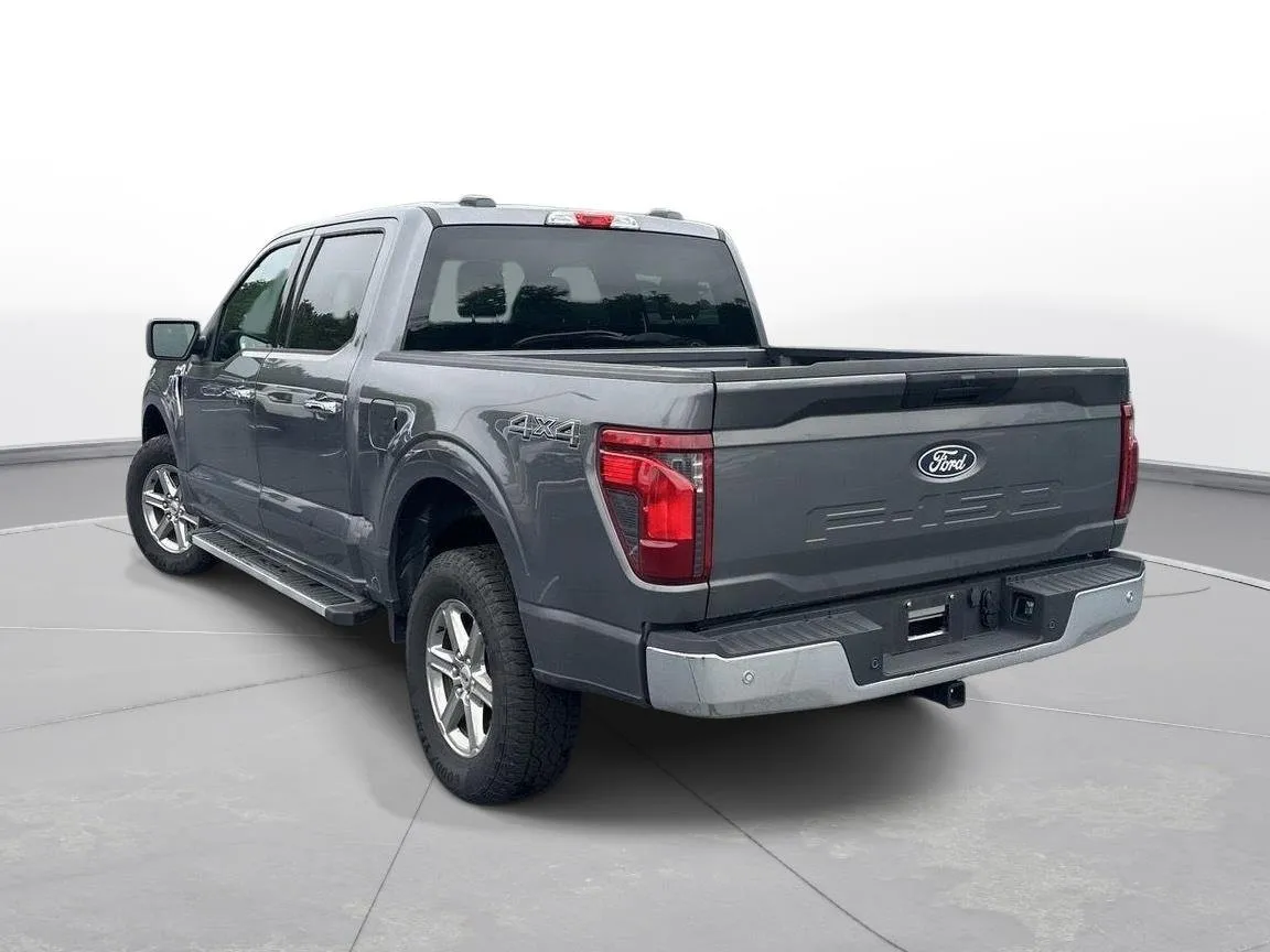 2025 Ford F-150 XLT thumbnail 8