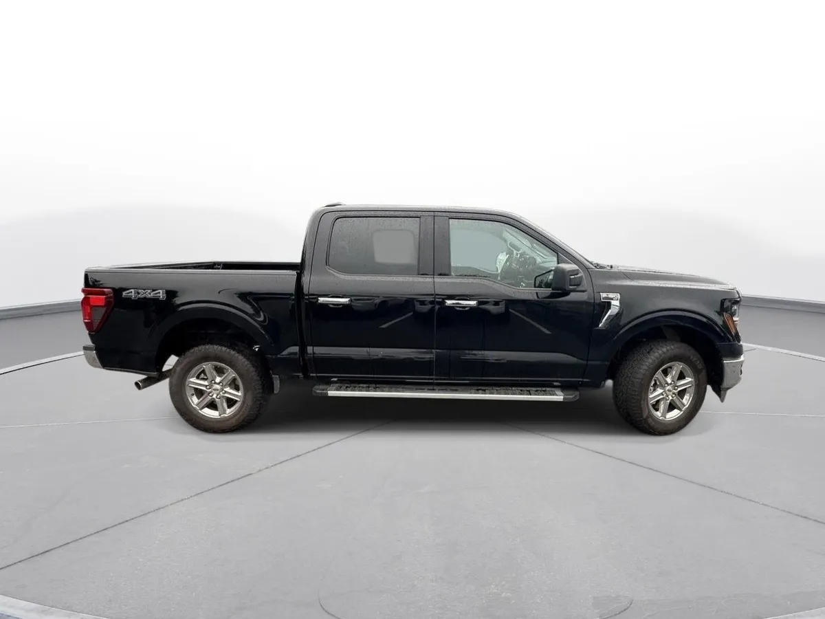 2025 Ford F-150 XLT thumbnail 5
