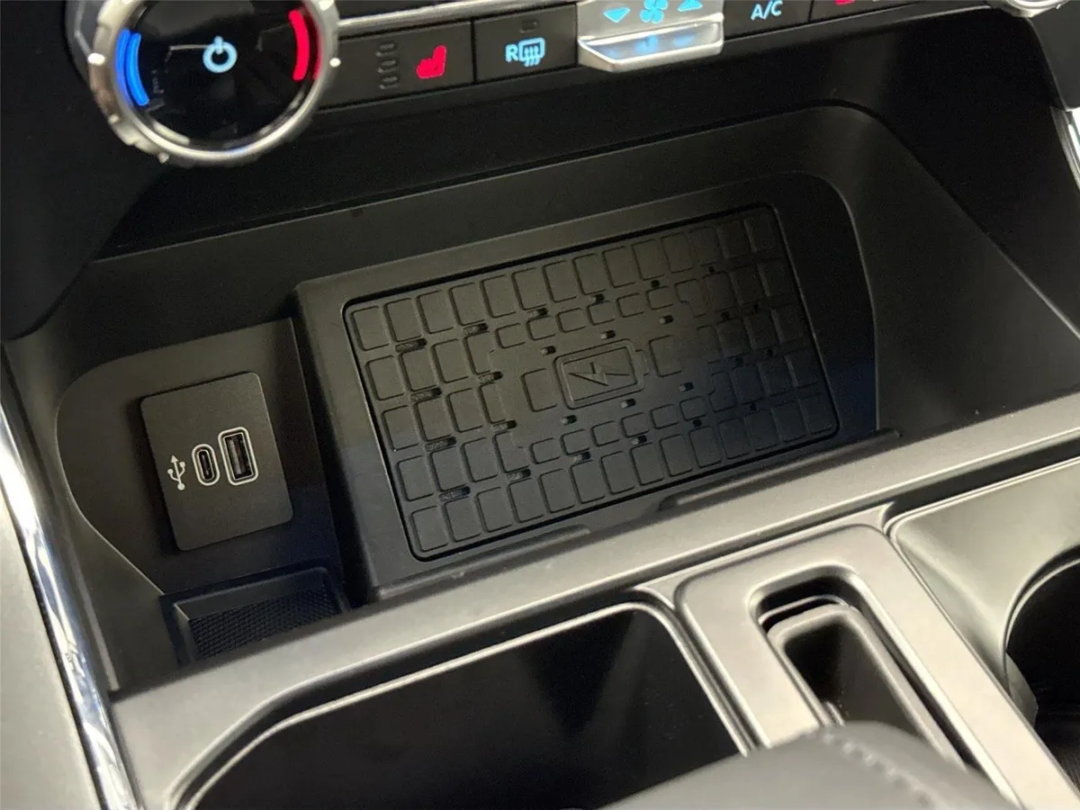 2025 Ford F-150 XLT thumbnail 26